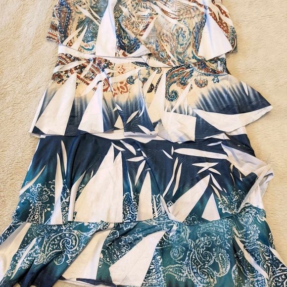 Step in Style Layered Flowing TBack Blouse - Picture 2 of 4